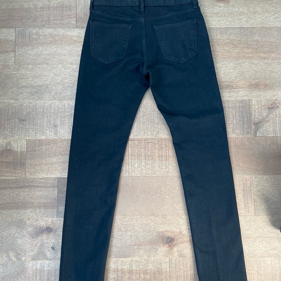 UNI QLO WOMENS BLACK JEANS SIZE 30. PROBABLY WORM ONCE! In excellent condition. - Picture 3 of 7